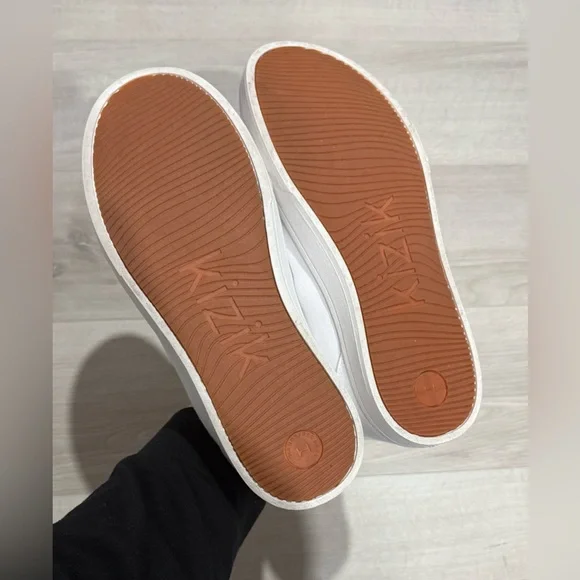 Kizik Irvine Ivory White Canvas Slip On Sneakers Unisex Size M’s 11.5 W’s 13 - Picture 13 of 13